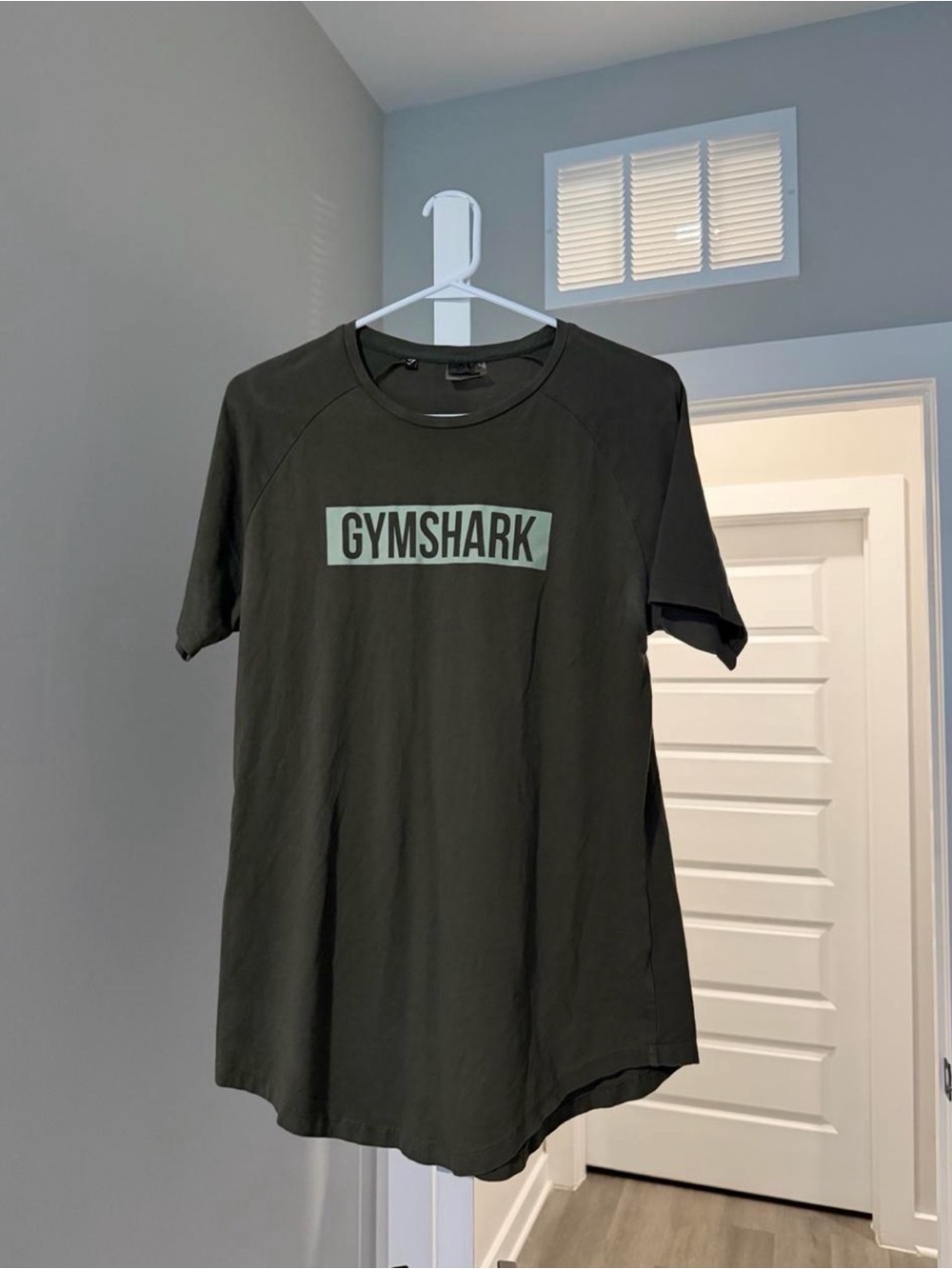 Gymshark Men’s Olive Green Logo Tee